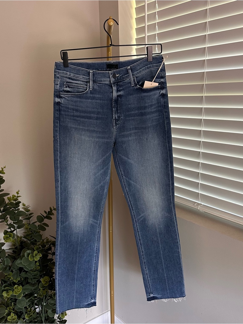 NEW Mother The Mid Rise Dazzler Ankle Fray 31